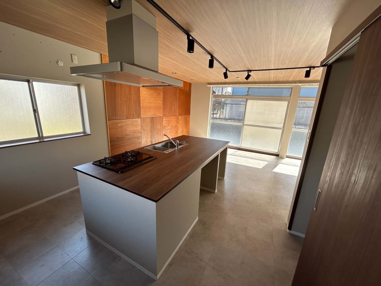 【キッチン】カフェのような雰囲気のアイランドキッチン♪※2026年3月撮影