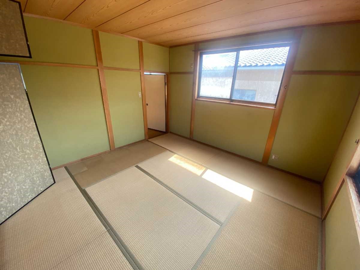 【2階和室】和室でしか感じられない趣のある雰囲気をお楽しみください♪※2026年４月撮影