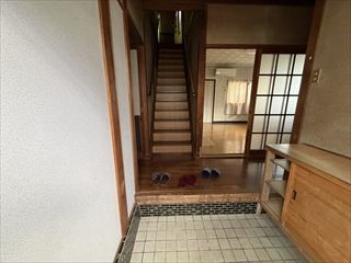 【玄関】玄関収納付きで玄関周りをいつもスッキリ保ちます♪※2026年4月撮影
