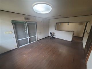【リビング】家事をしながらリビング全体を見渡せるカウンターキッチン ^^)♪※2026年5月撮影