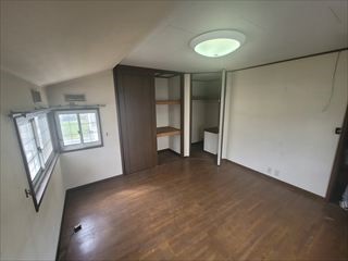 【2F洋室】日当たりのよい２面採光のお部屋です※2026年5月撮影