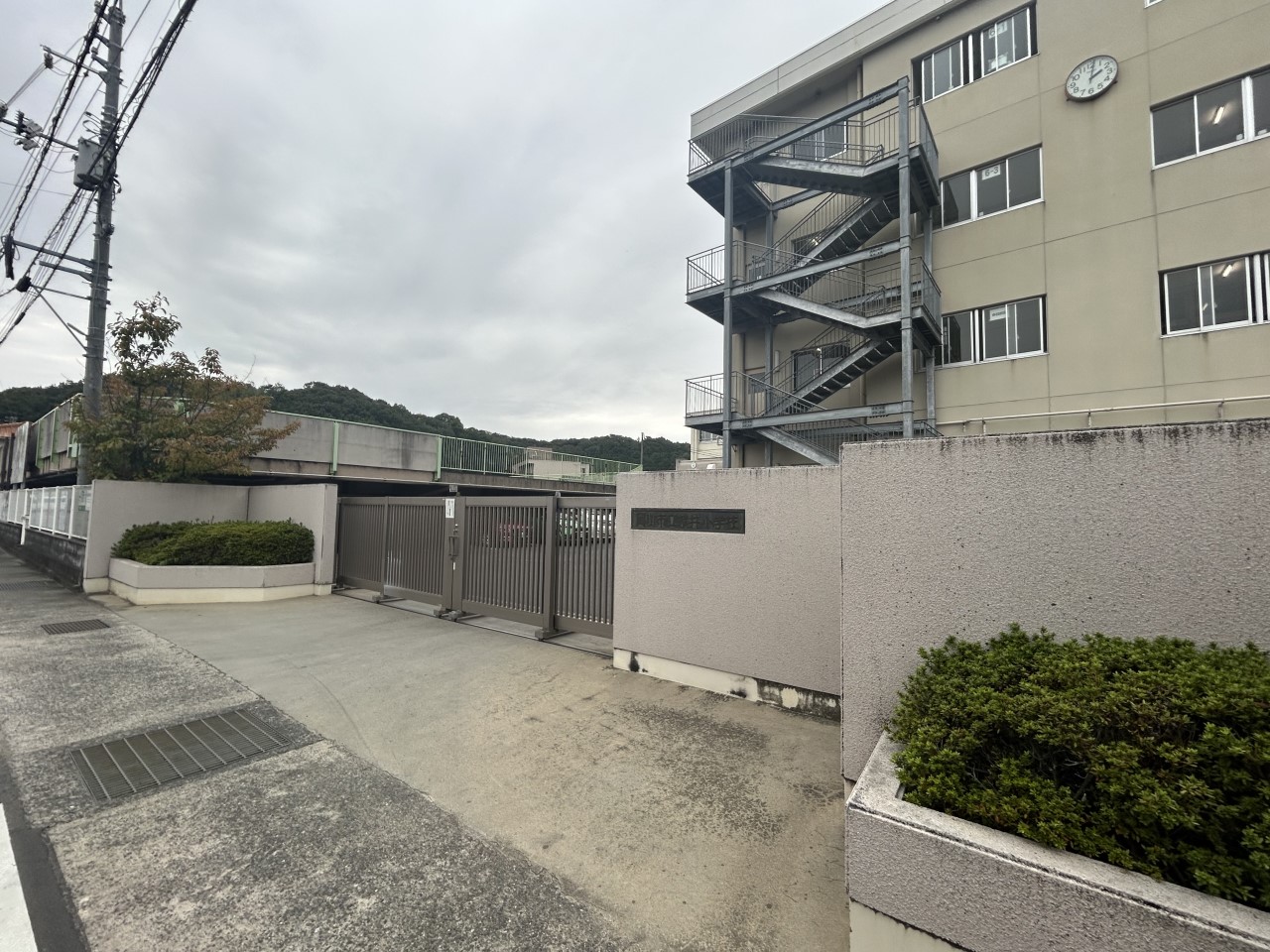 横井小学校(1300m)-横井小学校まで徒歩19分（約1300ｍ）