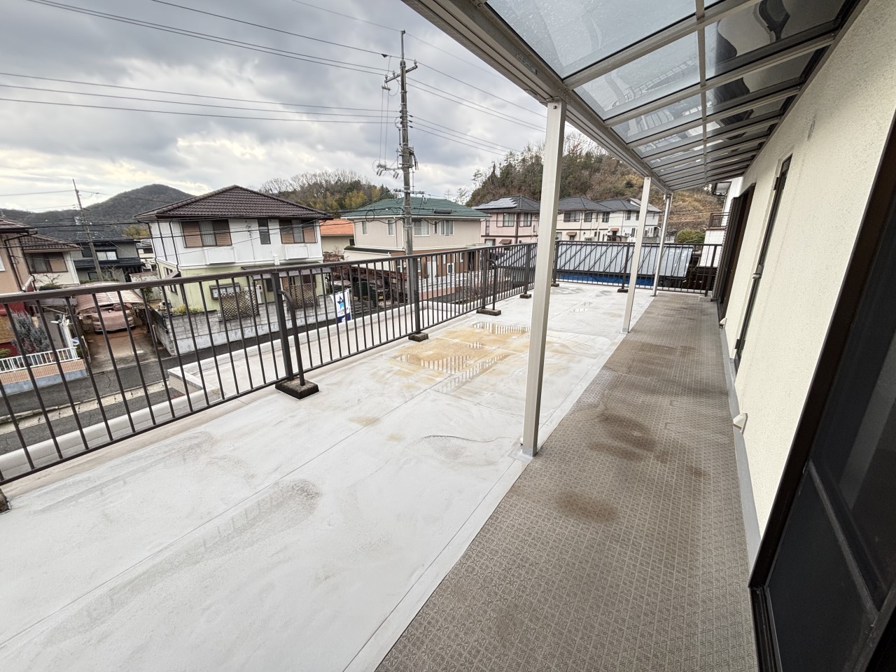 広々としたバルコニーで洗濯物もたくさん干せます♪（2026年2月撮影）