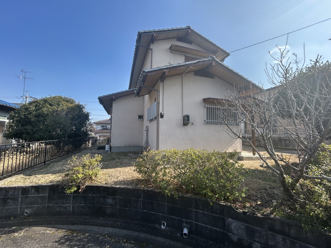 【外観】駐車スペースも2台分ございます♪※2026年2月撮影