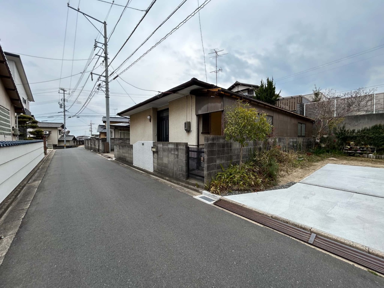 【外観】児島小学校・買い物施設まで徒歩10分圏内の便利な立地です♪※2026年4月撮影