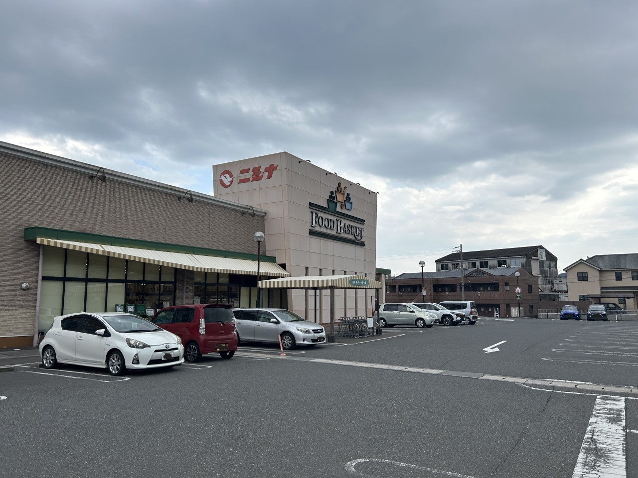 ニシナフードバスケット児島柳田店(750m)-