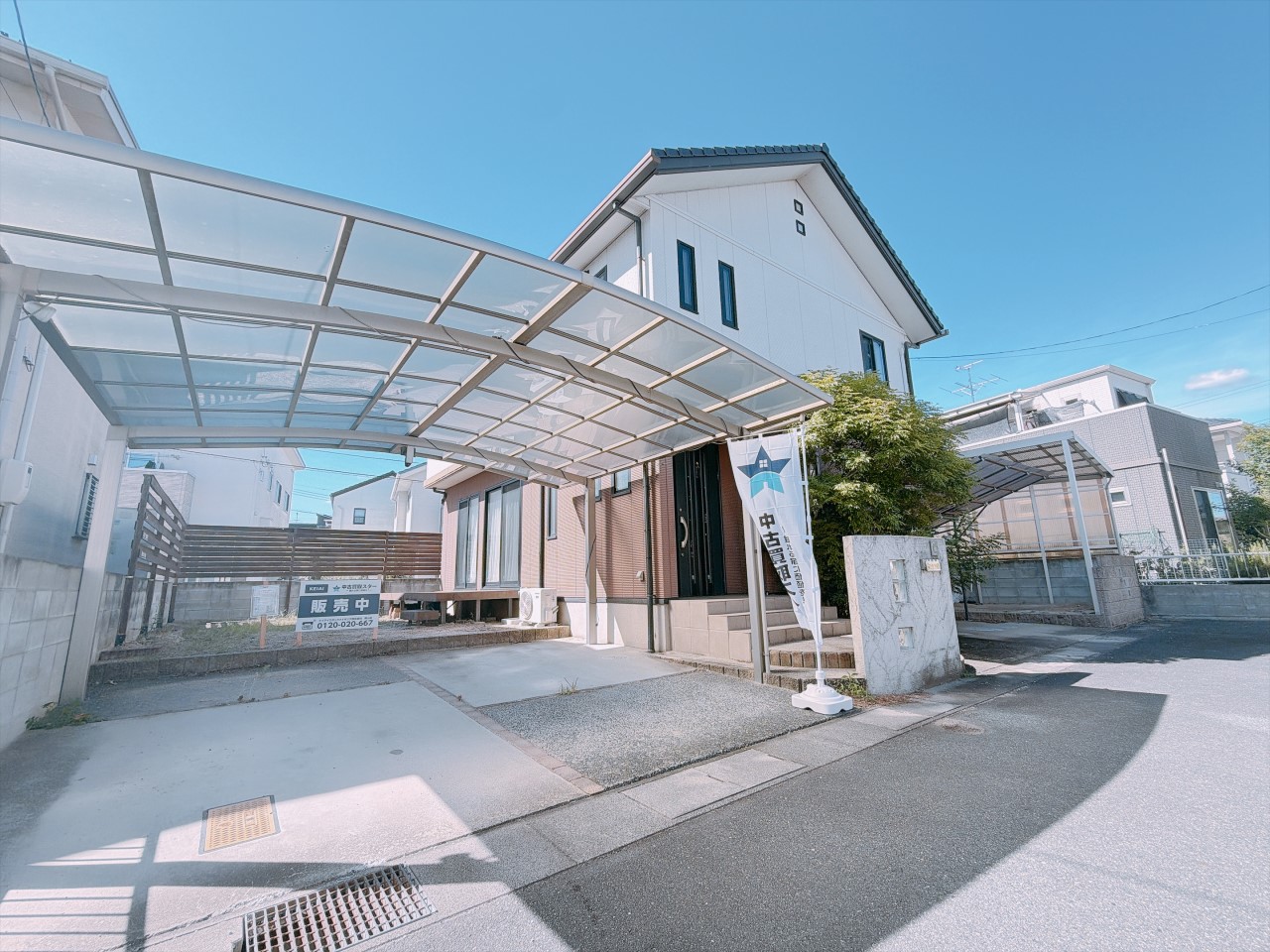 【外観】敷地50坪以上＆５LDKのゆとりある間取りもポイント♪※2026年8月撮影