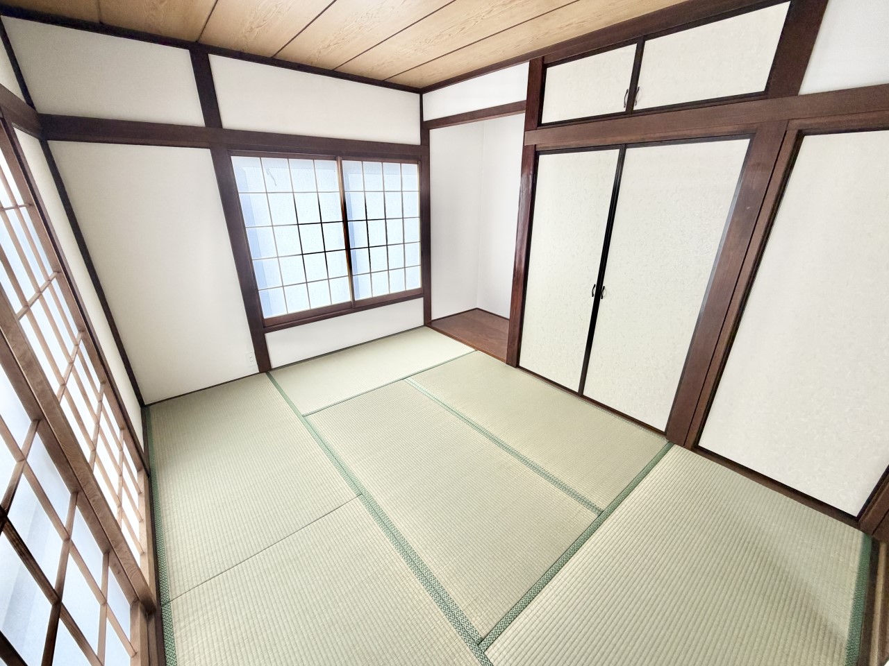 ◆1階和室（リフォーム後）｜最近の住宅は和室が減ってきていますが、やはり１部屋でも和室があると落ち着きますよね。