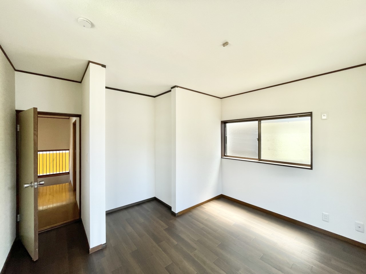 ◆2階洋室（リフォーム後）｜家族でゆったり時間を過ごせるお部屋です。