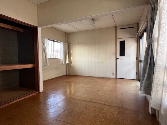 【洋室】10.5帖ある広々としたお部屋です♪