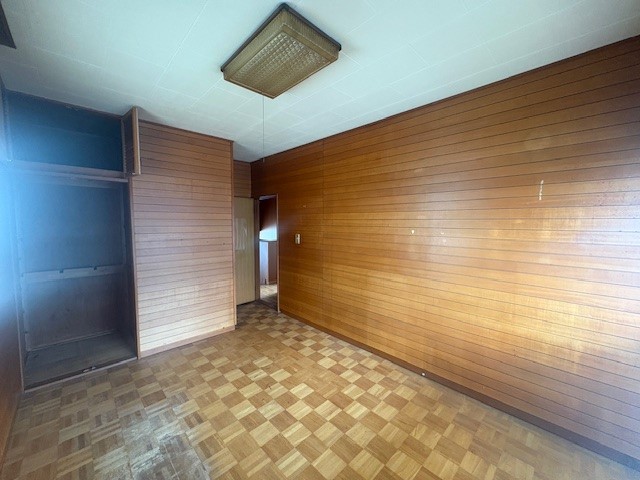 【洋室】お洋服の収納に嬉しい、収納付きのお部屋♪