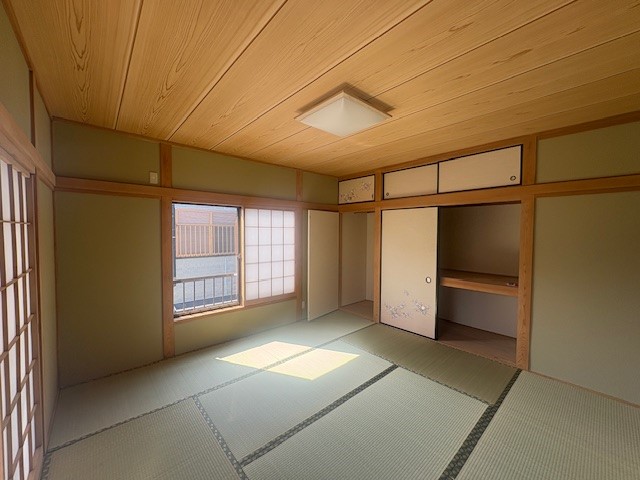 【和室】畳の香りに癒されます♪