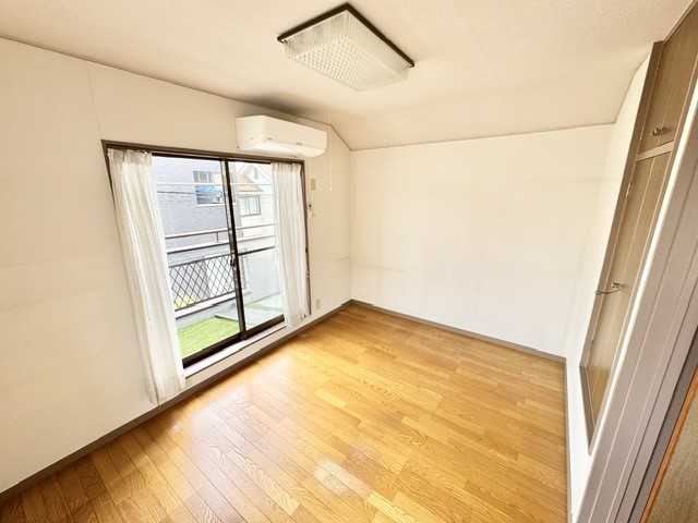 ◆2階洋室（リフォーム中）｜時代に合わせて使い方が変化するお部屋です。