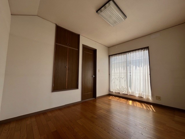 【洋室】収納付きのお部屋です♪