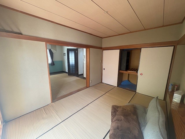 【和室】リビングと続くお部屋です。お昼寝スペースとしても利用可能です♪