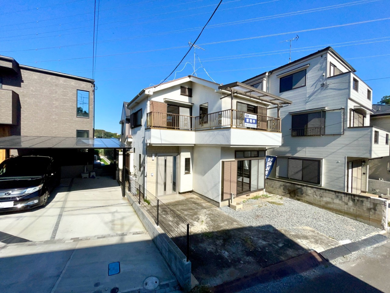◆外観（リフォーム中）｜騒音が少なく、落ち着いた環境で閑静な住宅街です。