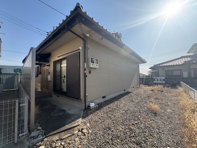 【外観】お車は3台駐車可能♪