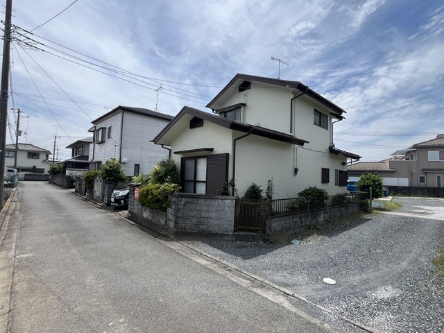 東道路なので朝日が入りやすいです！