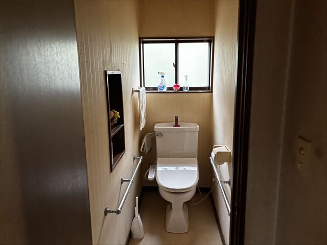 1・2階それぞれにトイレがあり、忙しい朝や夜間も便利