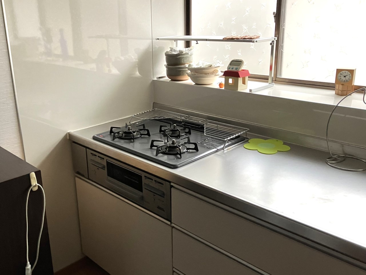 ４．８帖のゆったりとした独立型キッチン。調理中の「におい」や「音」がお部屋に伝わりにくいため、家族の団らんや来客時も気兼ねなくお料理ができます！