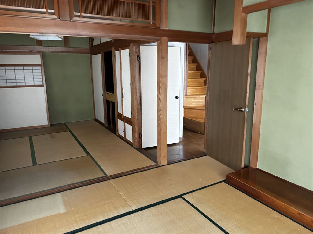 【１F和室】1階和室は襖を開けると広々とした一室として活用可能です♪※2026年1月撮影