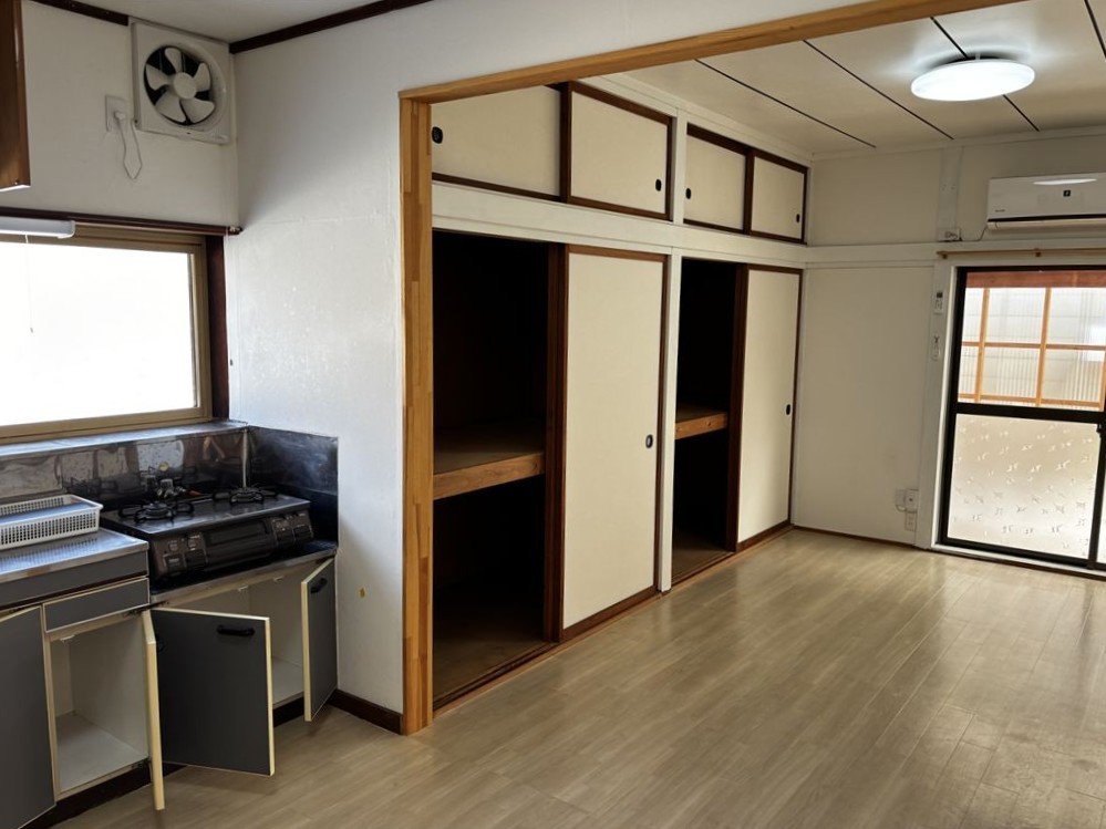 ◆リビング｜リビングには収納があります（2026年2月撮影）