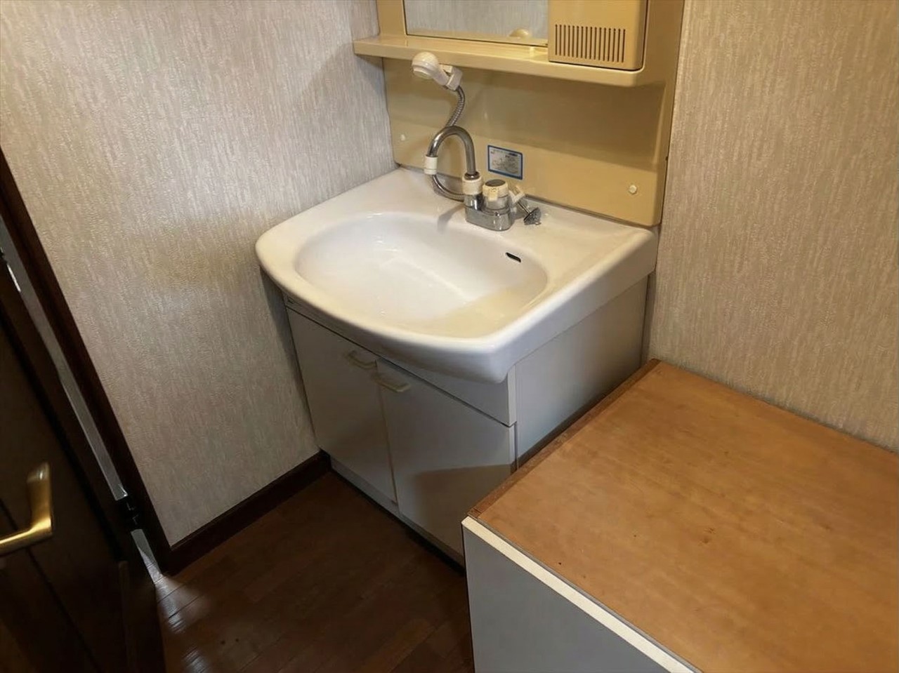 【2F洗面台】2階にも洗面台を設置。階段の上り下りなく、身支度もスムーズです。※2026年3月撮影