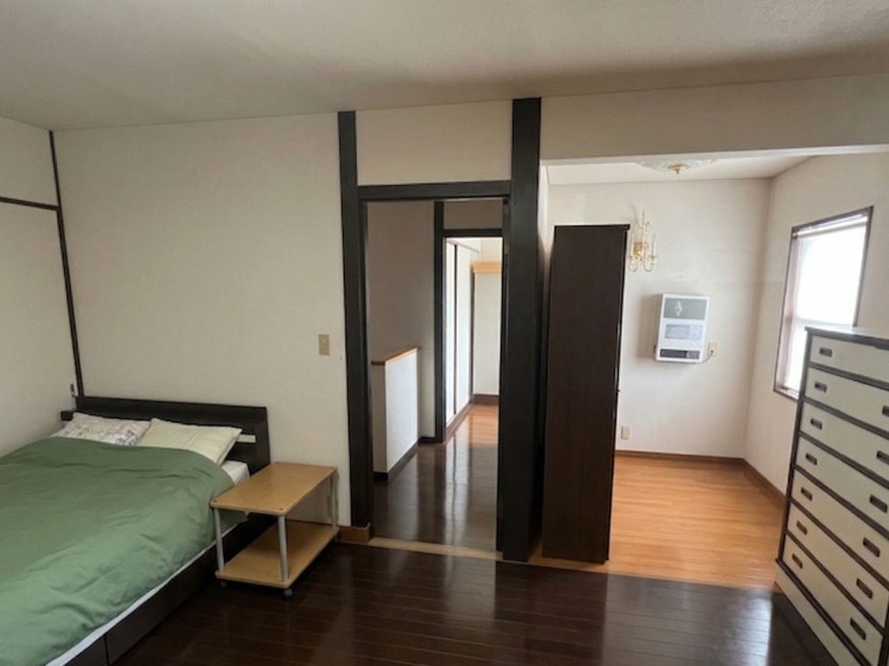 【12帖洋室】寝室や趣味、子育てにも。12帖洋室でライフスタイルを自在に♪※2026年3月撮影