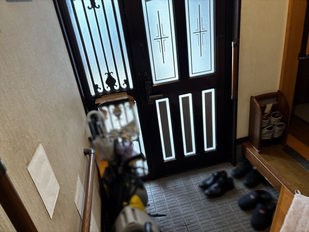 【玄関】手すり付きで安心の玄関です♪※2026年4月撮影