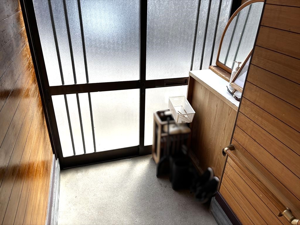 ◆玄関｜木のぬくもりを感じられる落ち着いた玄関スペース