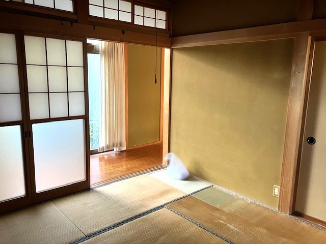 ◆1階和室｜扉付きの和室なのでプライベートな空間にもなります