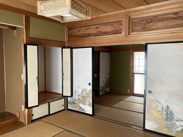 ◆1階和室（8帖）｜ご両親がお泊りになっても、ぬくもりを感じられる和室でゆっくりとお寛ぎいただけます♪