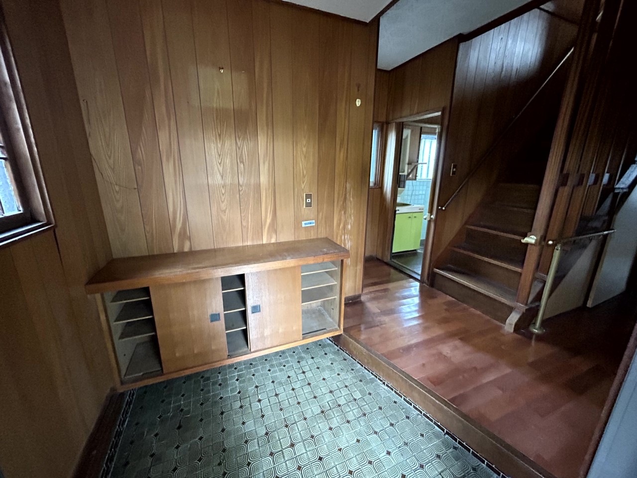 【玄関】※現況販売となります。（2026年2月撮影）ゆとりのある玄関スペース♪収納付きです♪