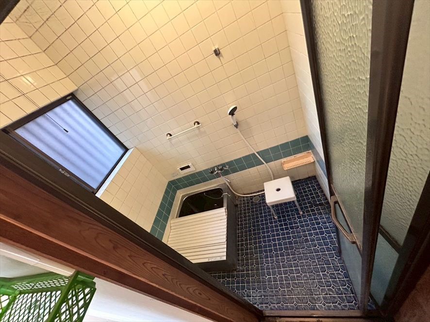 【浴室】タイル張りの清潔なバスルーム♪（２０２６年３月撮影）