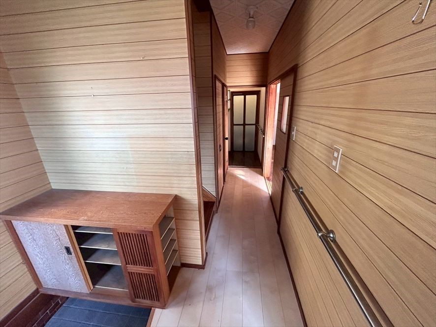 【玄関】玄関周りをいつもきれいに整えられる下駄箱付き♪（２０２６年３月撮影）