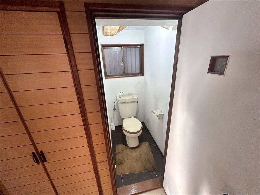 【トイレ】座っても窮屈にならない広さの使いやすいトイレ♪（２０２６年３月撮影）