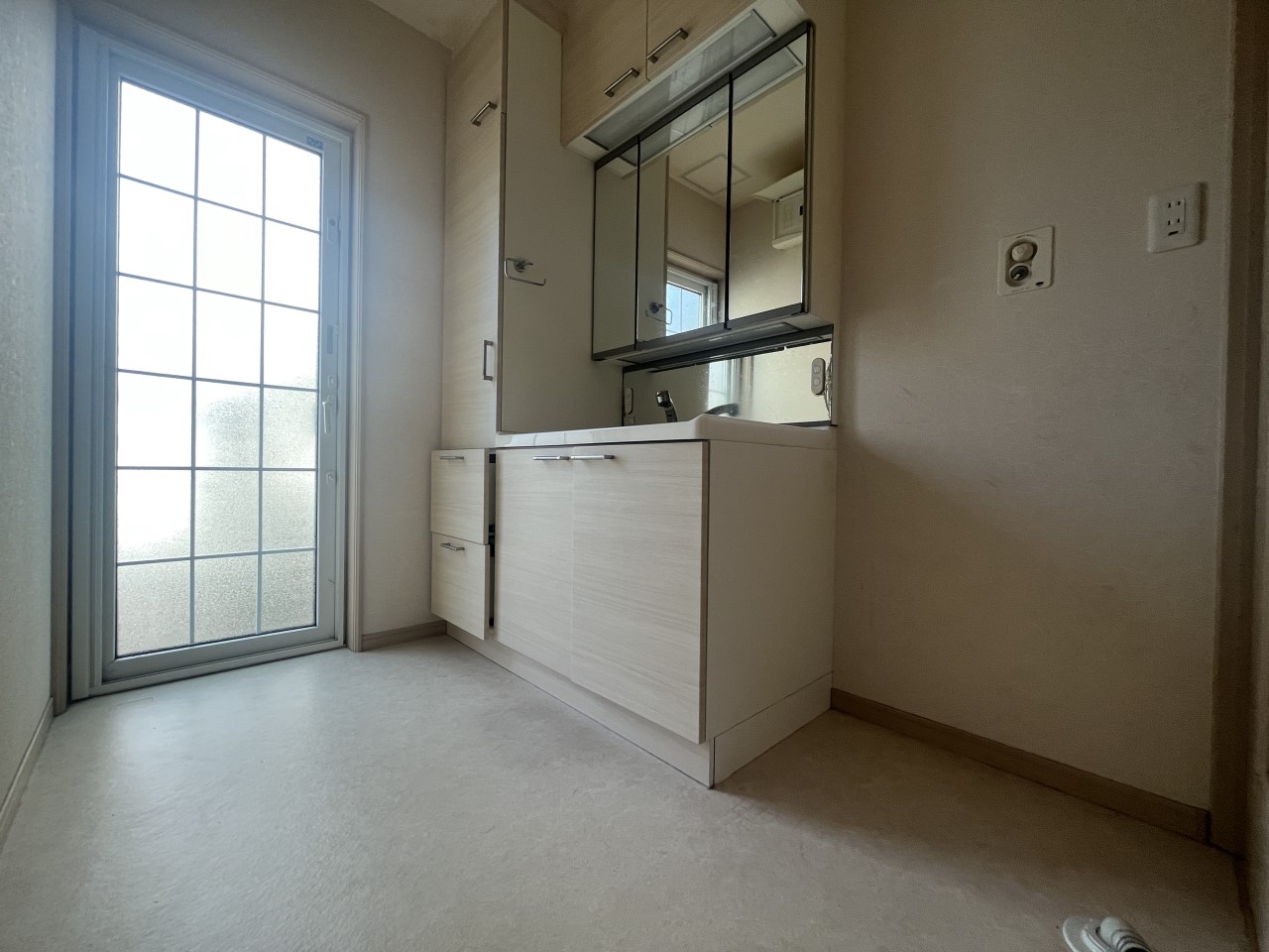 【洗面脱衣室】※現況販売となります。（２０２６年３月撮影）