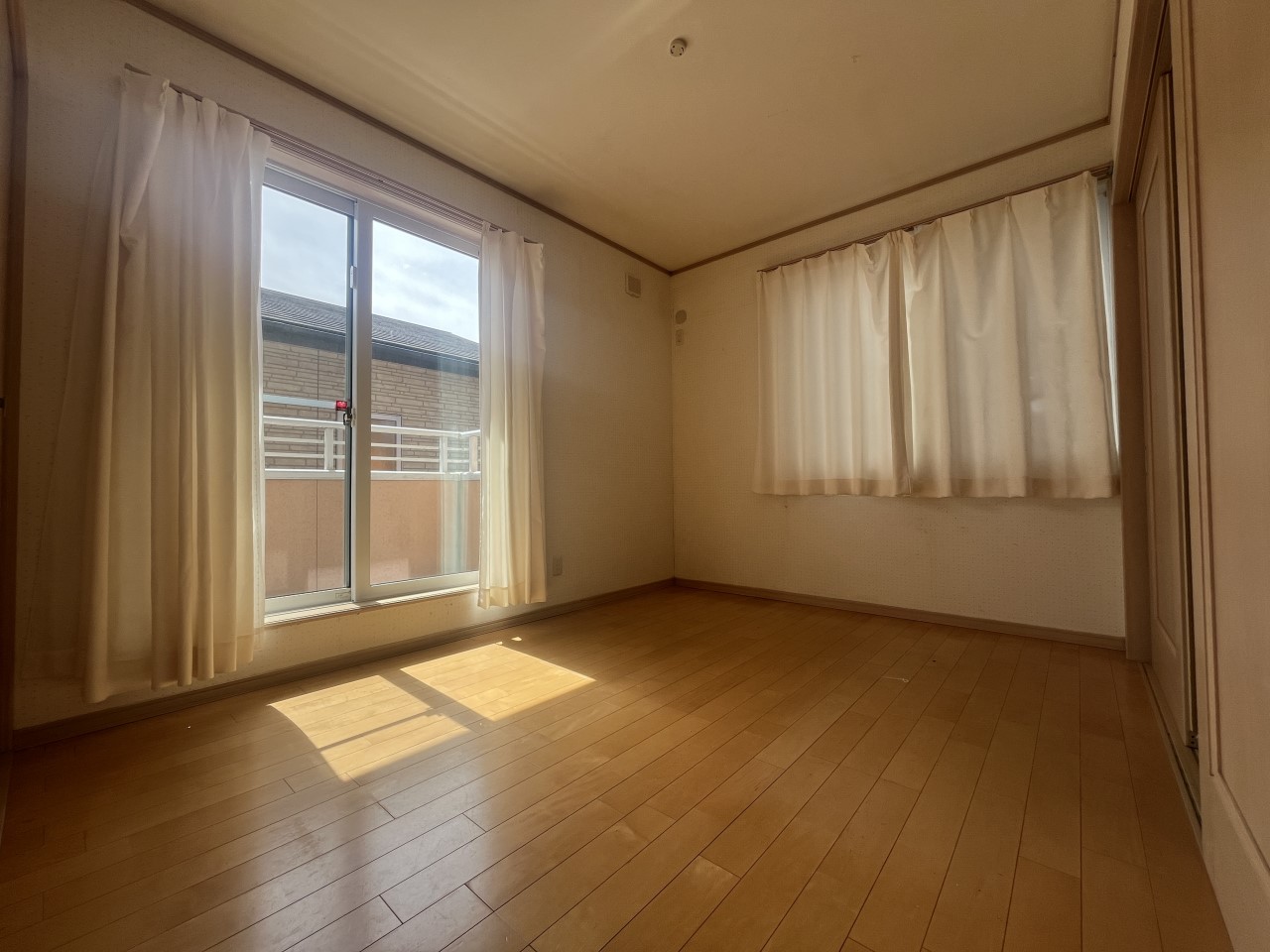 【２F北西洋室】※現況販売となります。（２０２６年３月撮影）