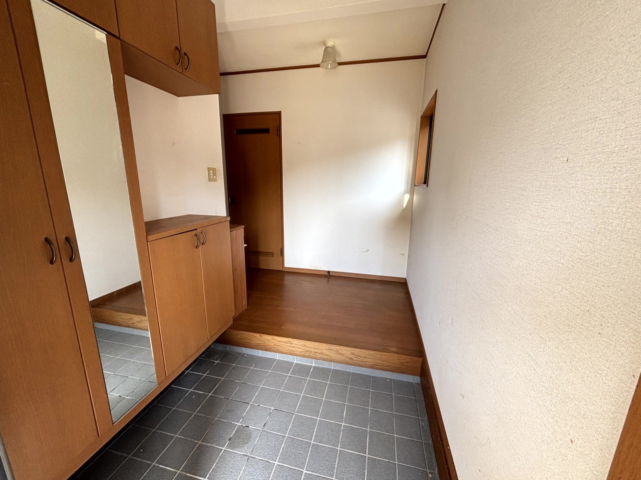 【玄関】※現況販売となります（2026年3月撮影）