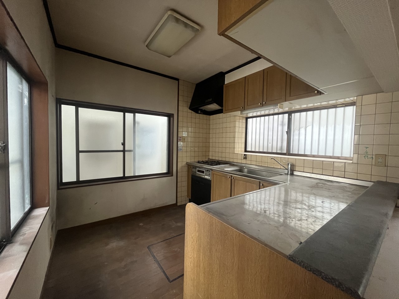 【キッチン】※リフォーム中の写真です。（２０２６年４月撮影）