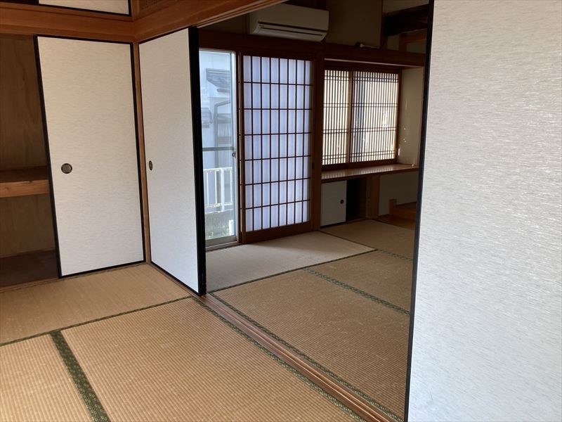 【和室】※現況販売となります（2026年4月撮影）１F続き間の和室♪6帖×2部屋の広い空間です♪