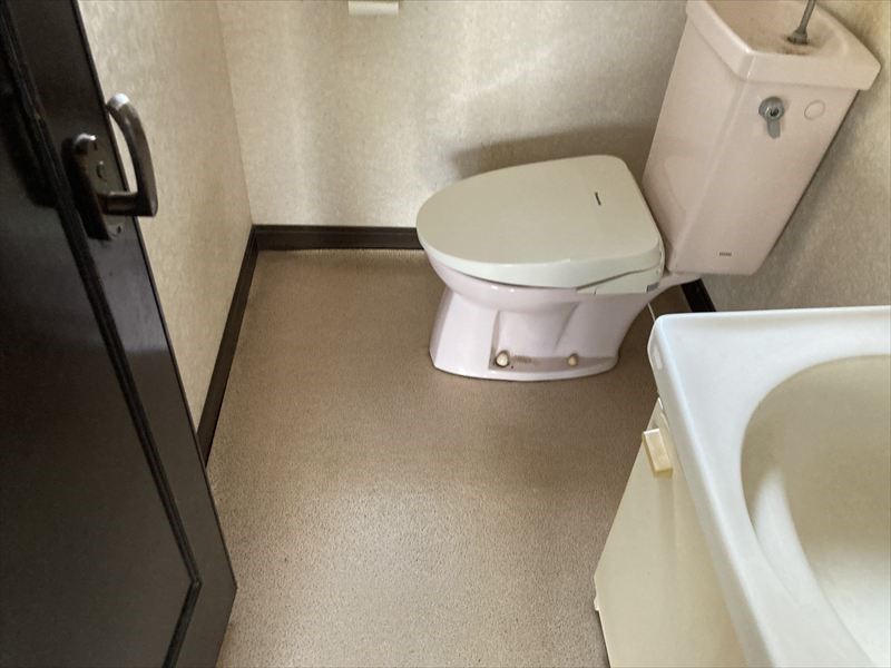 【トイレ】※現況販売となります（2026年4月撮影）ゆったりとしたトイレ空間♪