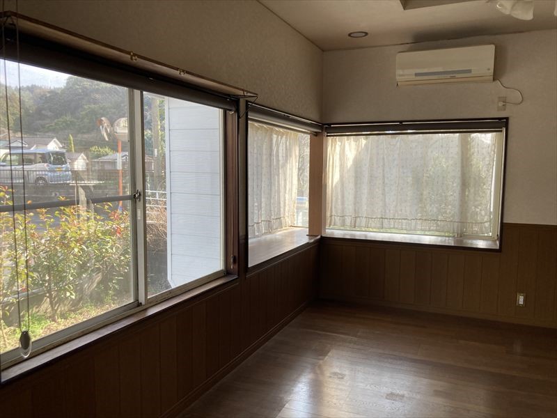 【LDK】※現況販売となります（2026年4月撮影）大きな窓から沢山の光が差し込む明るいリビング♪