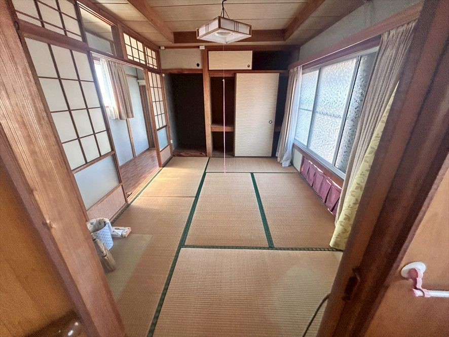 【２F和室】※現況販売となります。（２０２６年４月撮影）２F居室は各室収納付きです♪