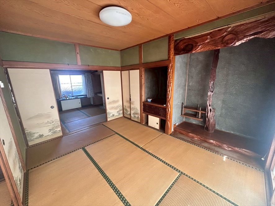 【１F和室】※現況販売となります。（２０２６年４月撮影）床の間付きの和室です♪