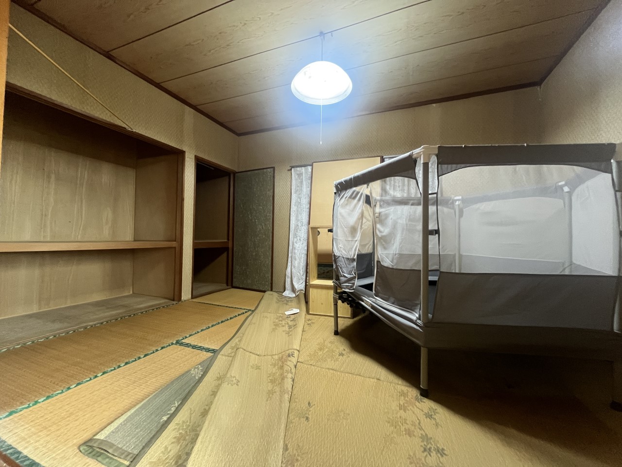 【２F和室】※現況販売となります。（２０２６年３月撮影）押入れに沢山の荷物を収納できます♪