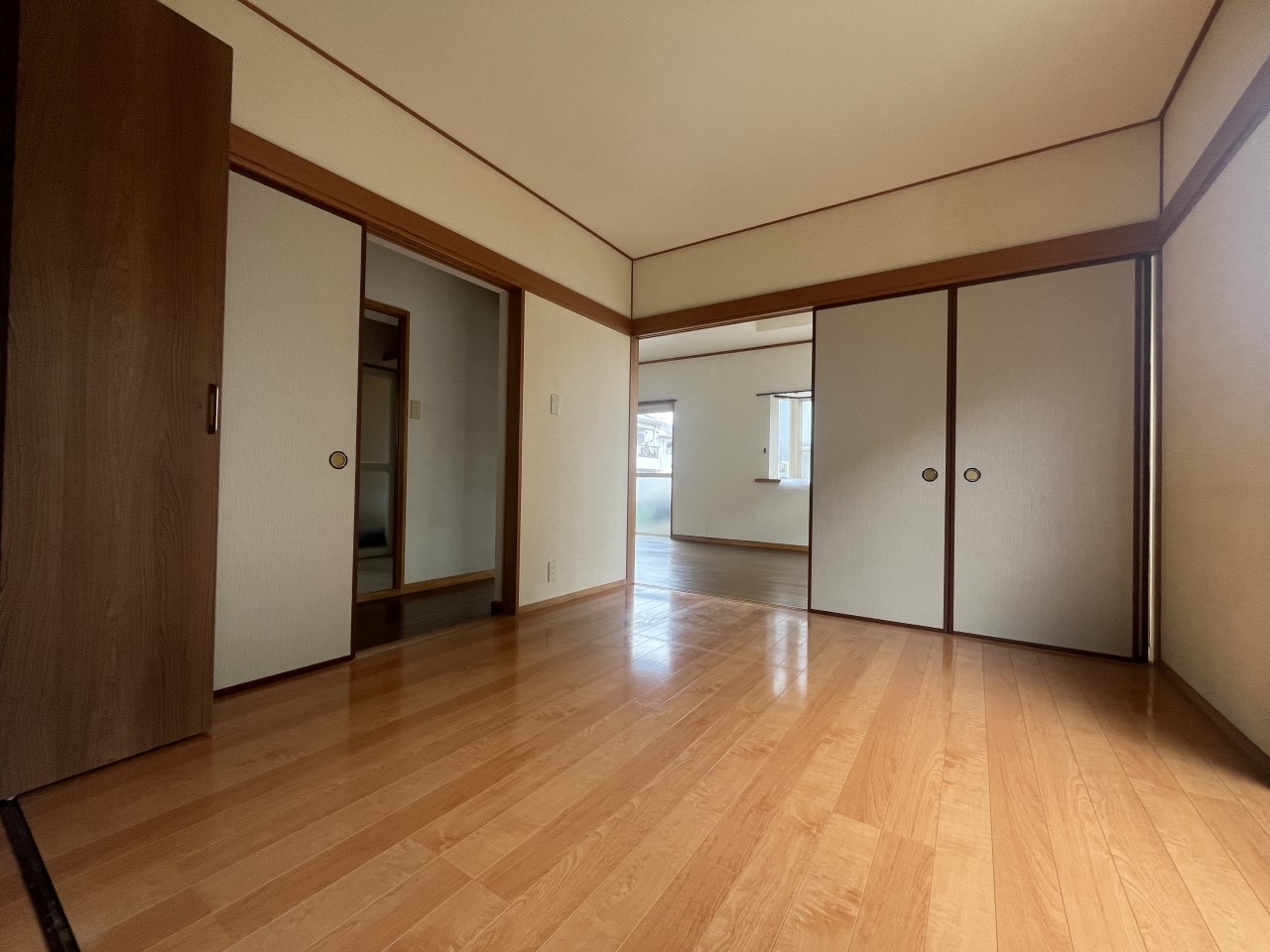 【１F洋室】※リフォーム前の写真です（2026.3月撮影）