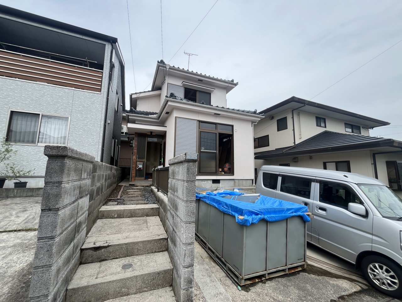【外観】※リフォーム中の写真です。（２０２６年６月撮影）