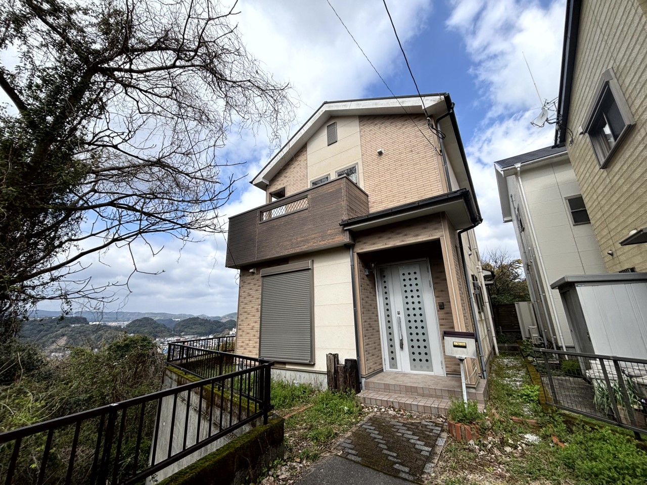 【外観】※現況販売となります。（2026年３月撮影）可愛らしい外観のお家です♪