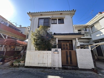 【外観】※リフォーム前の写真です(2026年3月撮影)